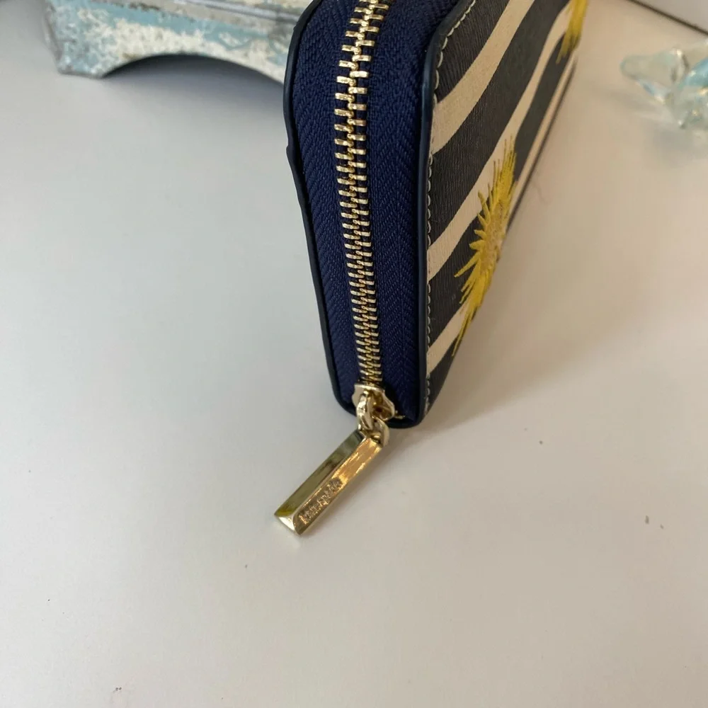 Kate Spade Sunkiss Striped Zip Around Wallet EUC - Picture 7 of 7